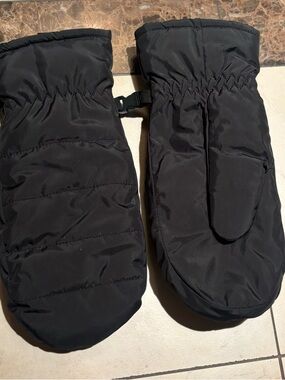 Eddie Bauer Black Quilted Winter Mittens